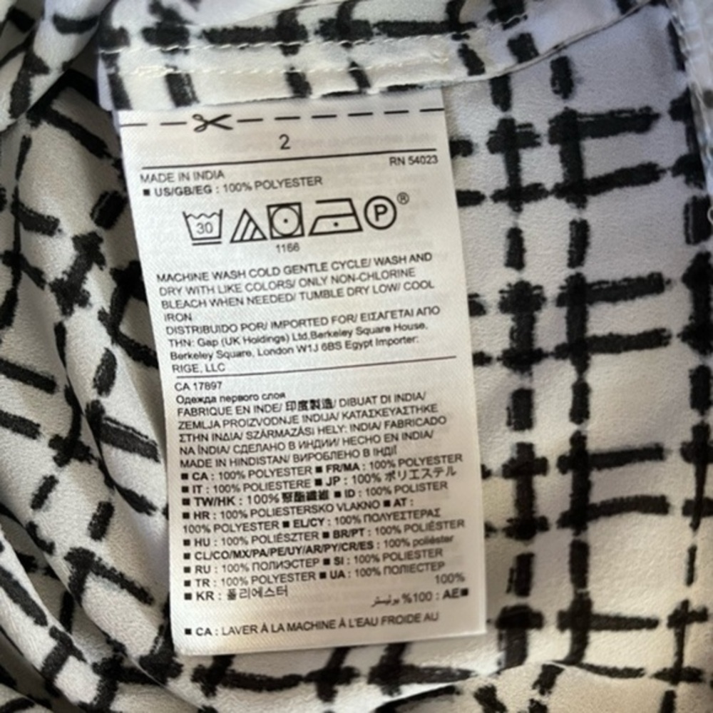 Banana Republic Black and White Sleeveless Top Size 2 Like New - Picture 13 of 13
